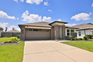 14209 Silver Maple Ct, Conroe, TX 77384 - Photo 2