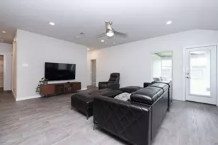 14209 Silver Maple Ct, Conroe, TX 77384 - Photo 22