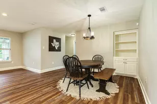 218 Palm Ln, Lake Jackson, TX 77566 - Photo 14