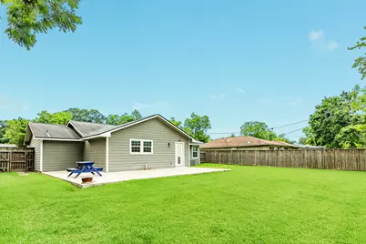 218 Palm Lane, Lake Jackson, TX 77566 - Photo 26