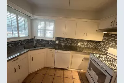 5339 Carew Street, Houston, TX 77096 - Photo 10