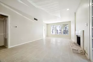 2100 Tanglewilde St, Houston, TX 77063 - Photo 4