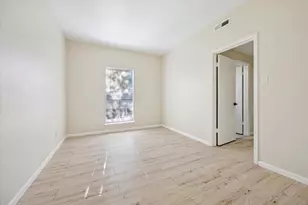 2100 Tanglewilde St, Houston, TX 77063 - Photo 22