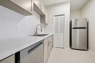 2100 Tanglewilde St, Houston, TX 77063 - Photo 8