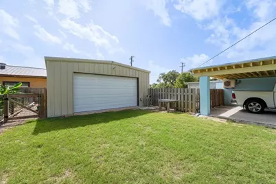 320 Timothy Street, Rockport, TX 78382 - Photo 10