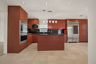 5232 Piping Rock Ln Ln, Houston, TX 77056 - Photo 10