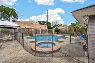5232 Piping Rock Ln Ln, Houston, TX 77056 - Photo 22