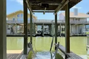 307 Anchor Dr, Freeport, TX 77541 - Photo 4