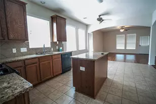 8811 Henrico Ln, Rosenberg, TX 77469 - Photo 6