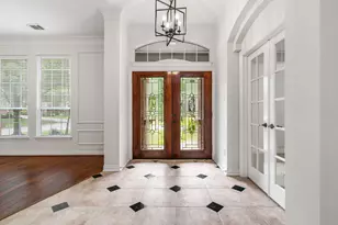 187 E Lansdowne Cir, The Woodlands, TX 77382 - Photo 8