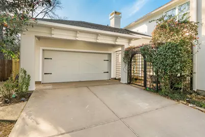 187 E Lansdowne Circle, The Woodlands, TX 77382 - Photo 4