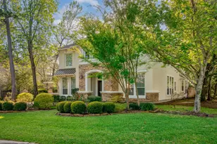 187 E Lansdowne Cir, The Woodlands, TX 77382 - Photo 2