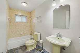 1927 Barronett Bend, Sugar Land, TX 77478 - Photo 24