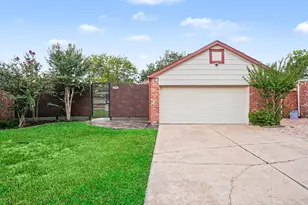 1927 Barronett Bend, Sugar Land, TX 77478 - Photo 4