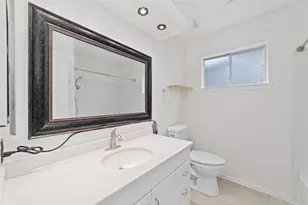 10410 Rancho Bernardo Ln, Sugar Land, TX 77498 - Photo 16