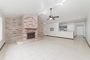 10410 Rancho Bernardo Ln, Sugar Land, TX 77498 - Photo 8