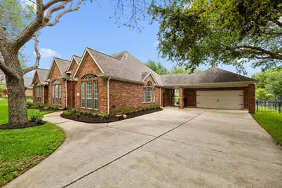 5210 Weston Drive, Weston Lakes, TX 77441 - Photo 4