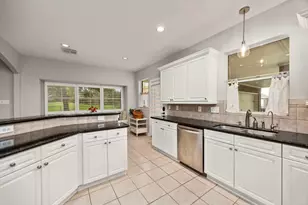 5210 Weston Dr, Weston Lakes, TX 77441 - Photo 24