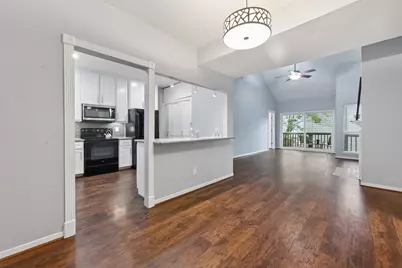 2100 Tanglewilde Street #740, Houston, TX 77063 - Photo 2