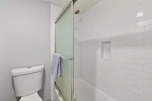 2100 Tanglewilde St, Houston, TX 77063 - Photo 26