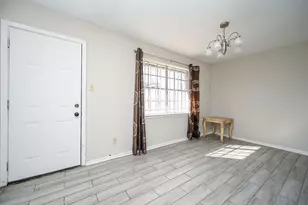 7878 Leonora St, Houston, TX 77061 - Photo 18