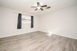 7878 Leonora St, Houston, TX 77061 - Photo 14