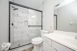 7878 Leonora St, Houston, TX 77061 - Photo 8