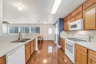 19819 Crested Hill Ln, Cypress, TX 77433 - Photo 10
