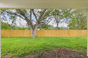 2002 Jones St, Rosenberg, TX 77471 - Photo 30