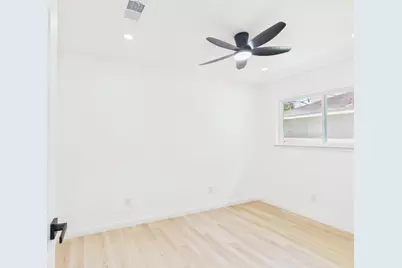 2002 Jones Street, Rosenberg, TX 77471 - Photo 14