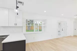 2002 Jones St, Rosenberg, TX 77471 - Photo 26