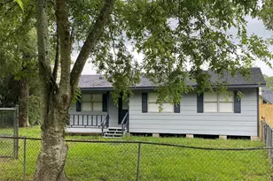 518 Big Deer Dr, Crosby, TX 77532 - Photo 2