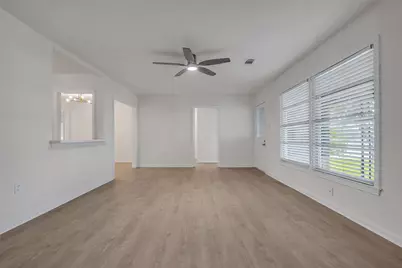 718 E Republic Avenue #1, Baytown, TX 77520 - Photo 4