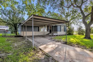 718 E Republic Ave, Baytown, TX 77520 - Photo 26