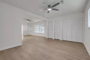 718 E Republic Ave, Baytown, TX 77520 - Photo 8