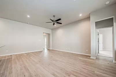 3919 Sugardale Street, Baytown, TX 77521 - Photo 10