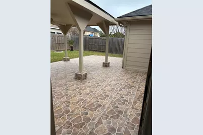903 Christopher, Baytown, TX 77521 - Photo 22