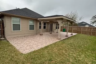 903 Christopher, Baytown, TX 77521 - Photo 18