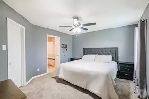 9438 Gold Mountain Dr, Rosharon, TX 77583 - Photo 8