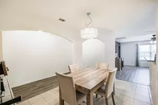 9438 Gold Mountain Dr, Rosharon, TX 77583 - Photo 4