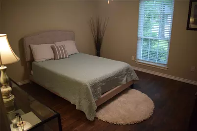 5742 Southminster Drive, Houston, TX 77035 - Photo 8