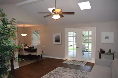 5742 Southminster Drive, Houston, TX 77035 - Photo 14