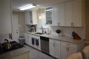 5742 Southminster Dr, Houston, TX 77035 - Photo 18