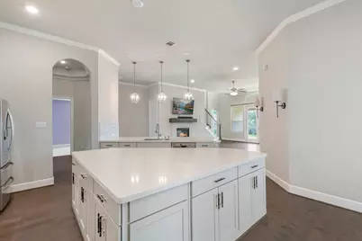 23 Whitbarrow Place, The Woodlands, TX 77375 - Photo 8