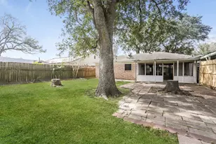 12115 Hillcroft St, Houston, TX 77035 - Photo 14