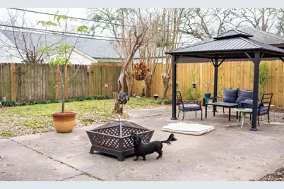 1911 Shadow Bend Dr, Houston, TX 77043 - Photo 18