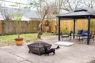 1911 Shadow Bend Dr, Houston, TX 77043 - Photo 18