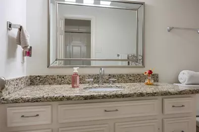 11743 Wickhollow Lane, Houston, TX 77043 - Photo 30