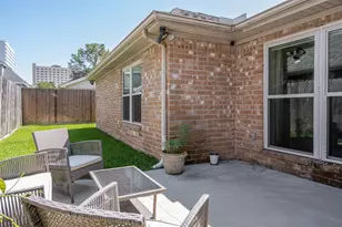 11743 Wickhollow Ln, Houston, TX 77043 - Photo 32
