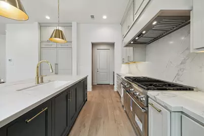25 Wentworth Gate Path, Houston, TX 77027 - Photo 10